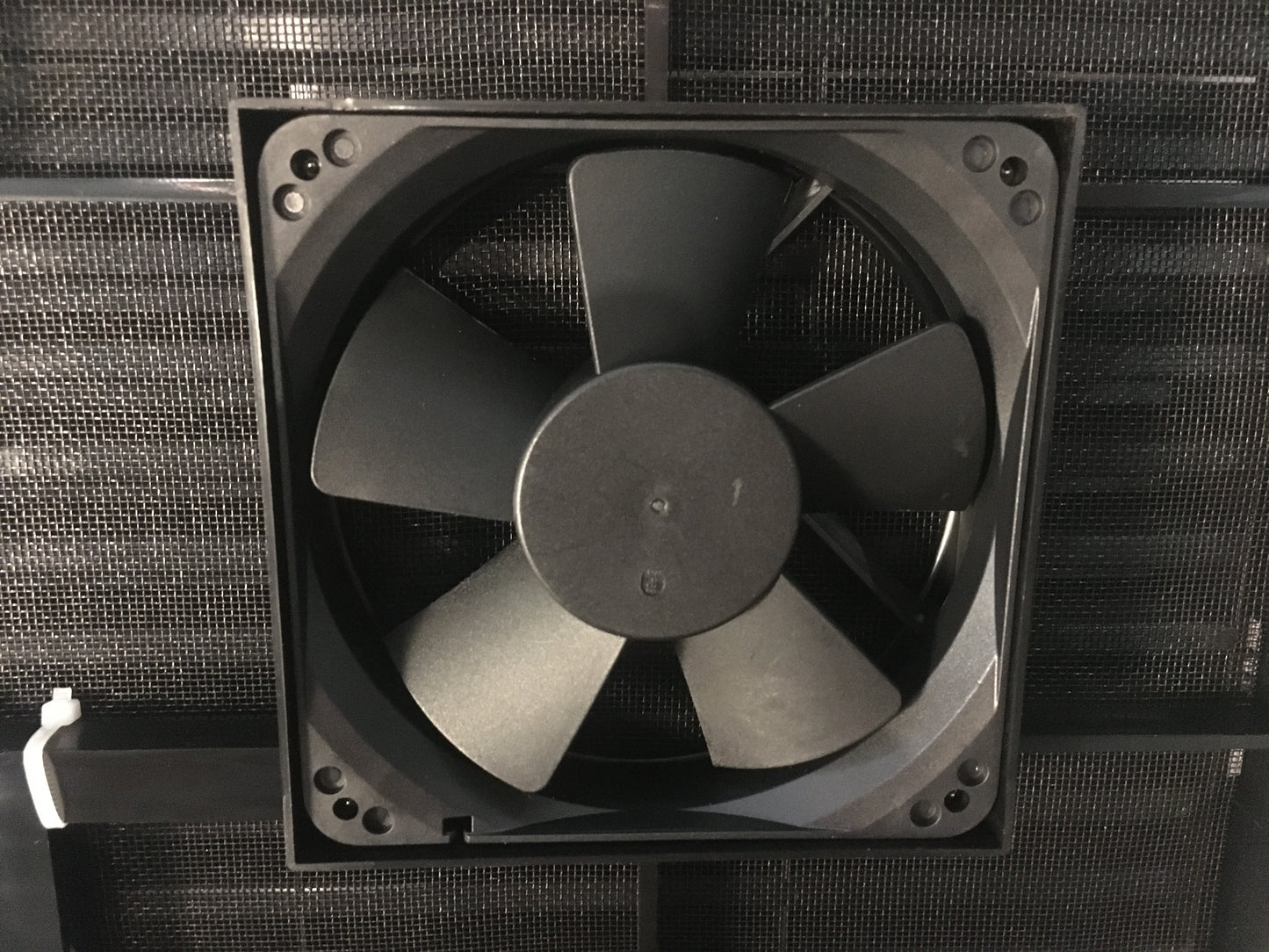12V fridge vent for caravans | FV3000 (built in fans) | White or Black