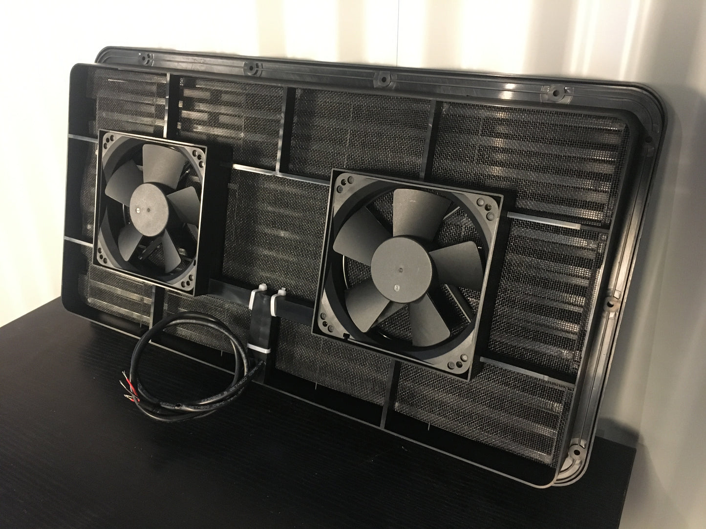 12V fridge vent for caravans | FV3000 (built in fans) | White or Black